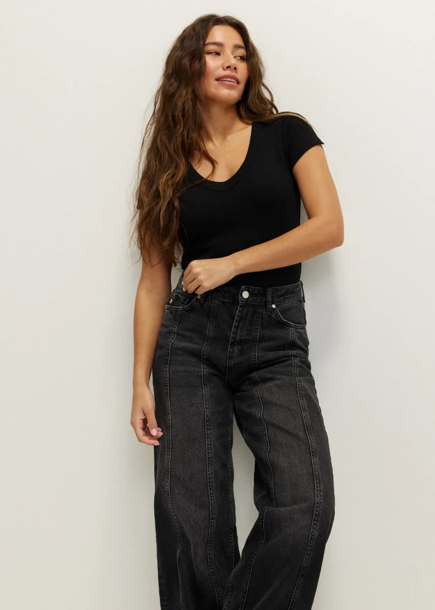 Picture of Classic V-Neck Tee