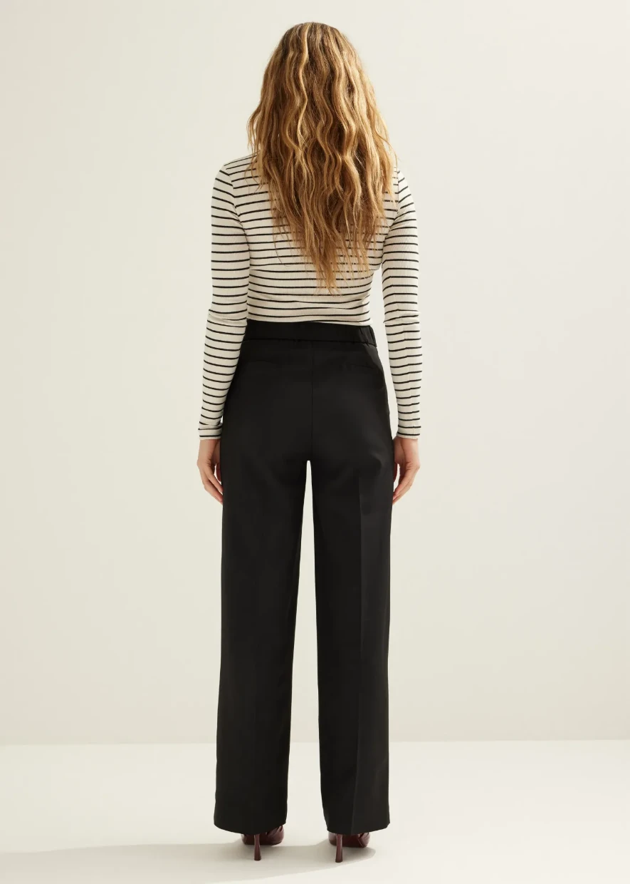 Picture of Ribbed Long-Sleeve T-Shirt