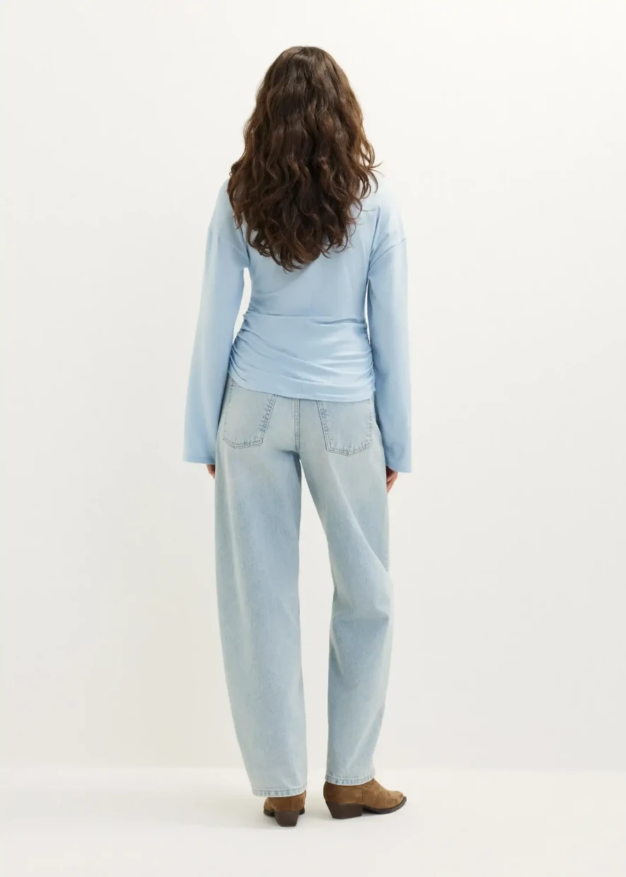 Picture of Long-Sleeve Shirt with Side Pleat Detail