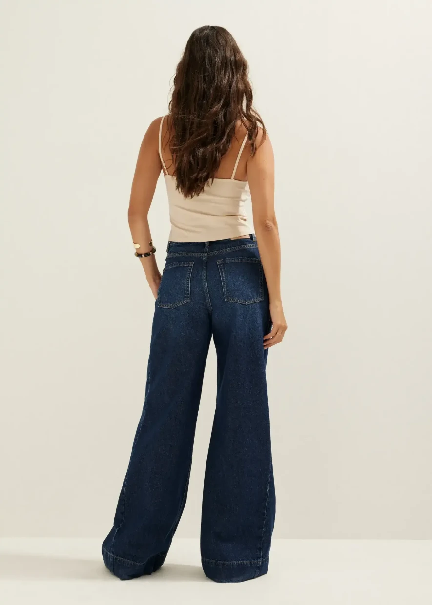 Picture of Basic Cropped Singlet