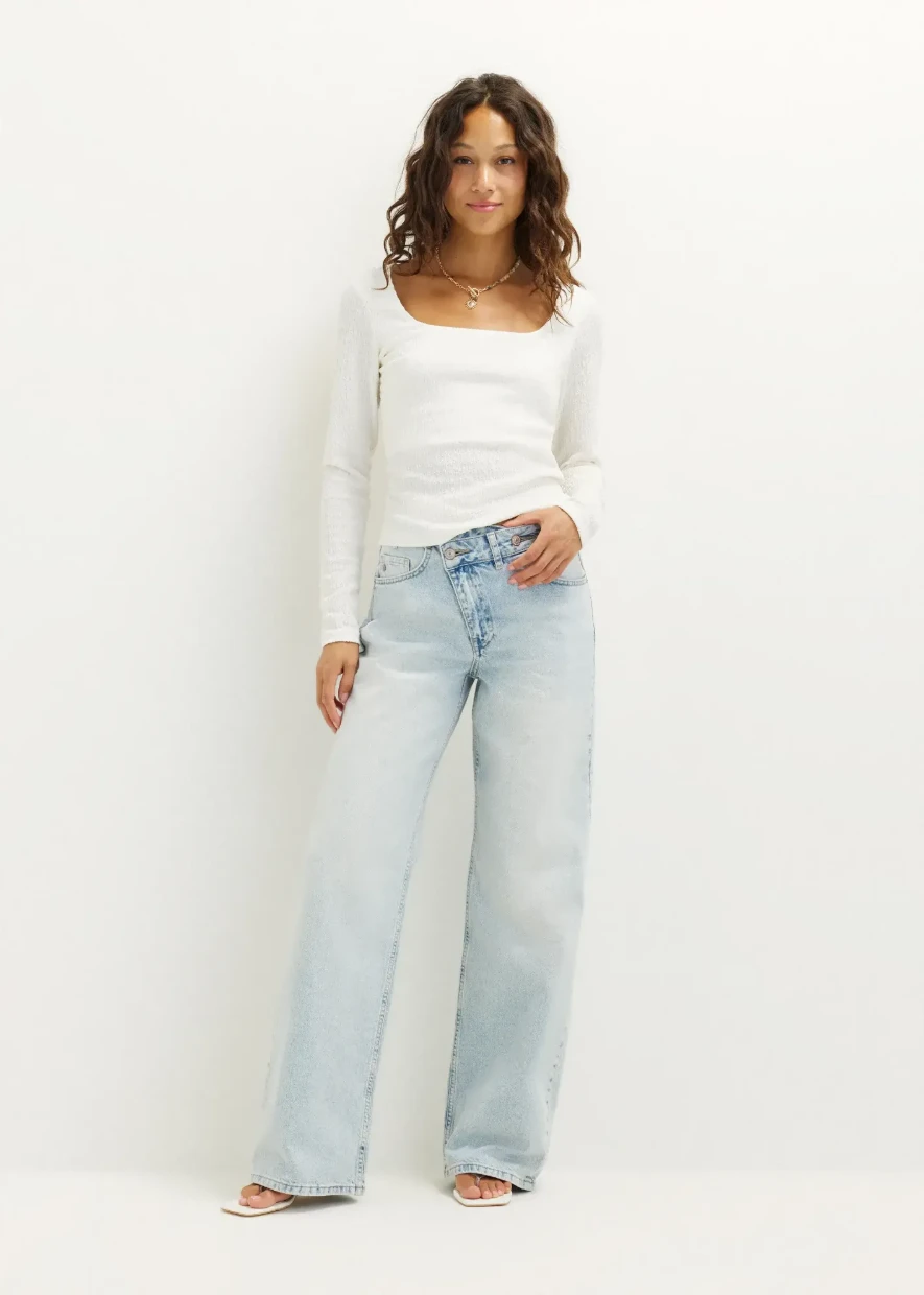 Picture of Asymmetric Wide Leg Jeans
