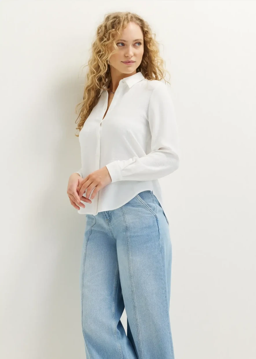 Picture of Basic long-sleeved blouse