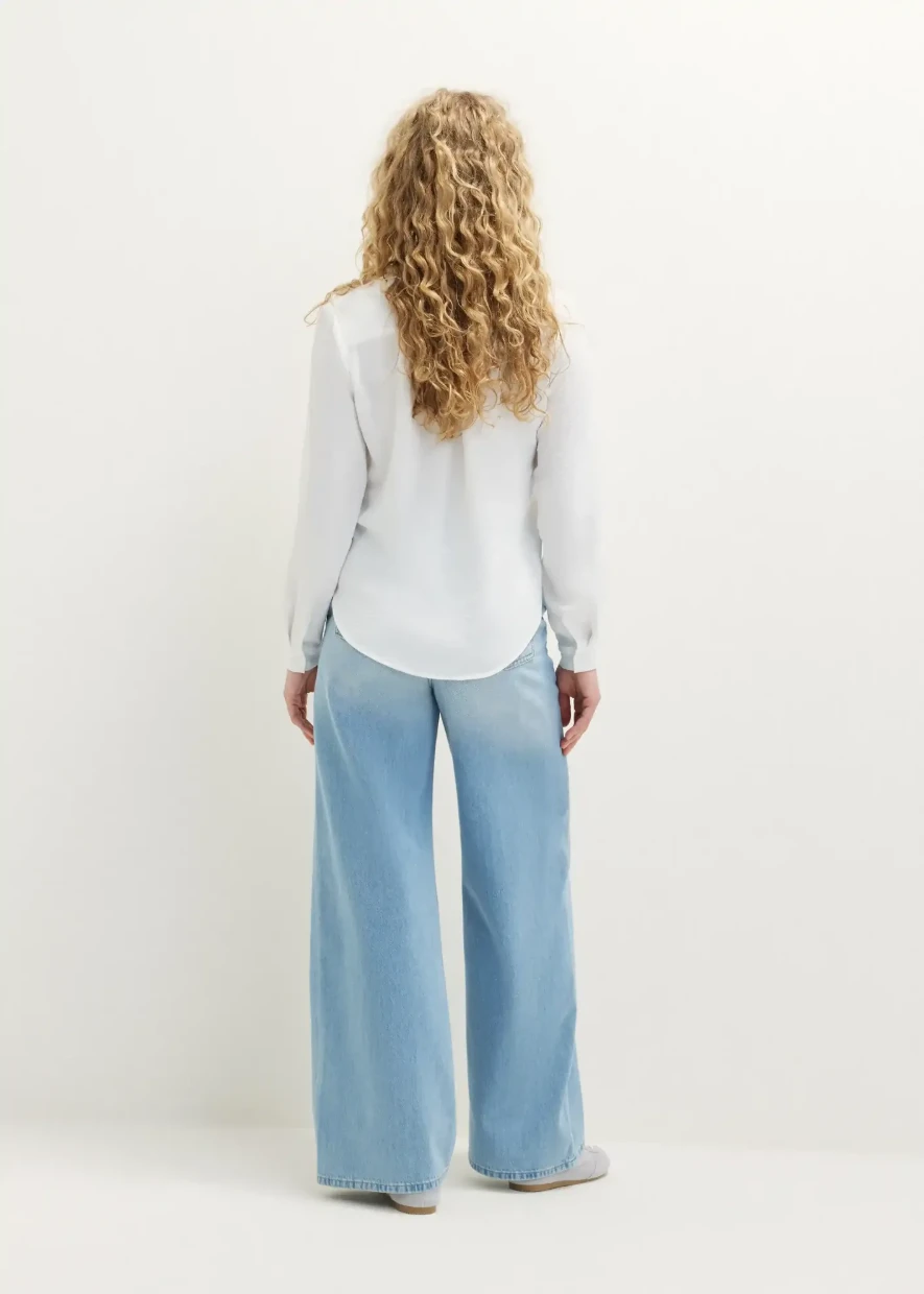 Picture of Basic long-sleeved blouse