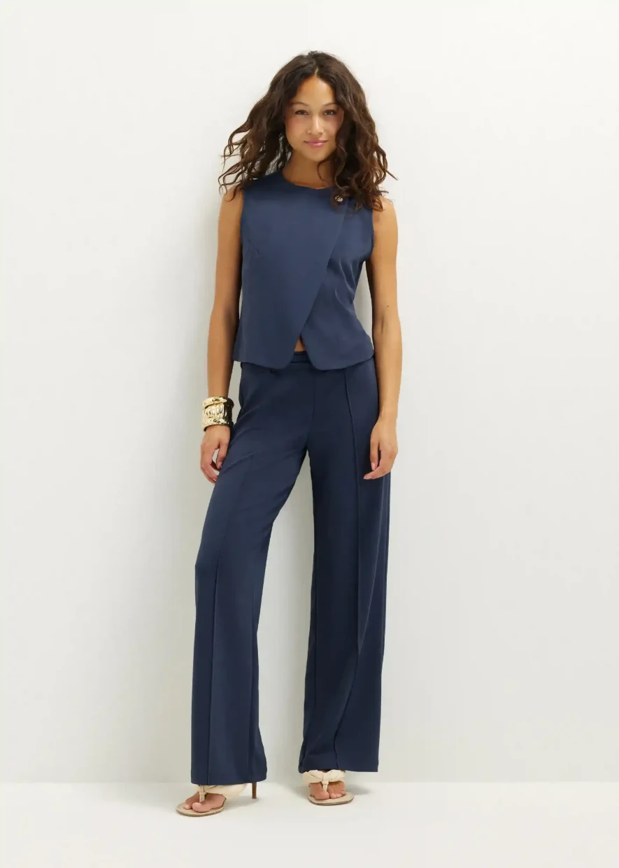 Picture of Slanted Front Waistcoat
