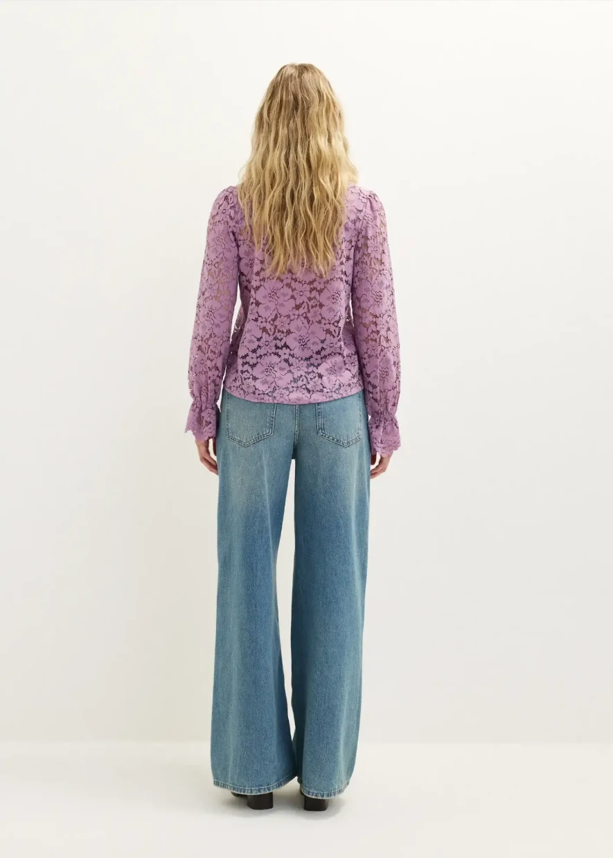 Picture of Lace blouse with ruffles
