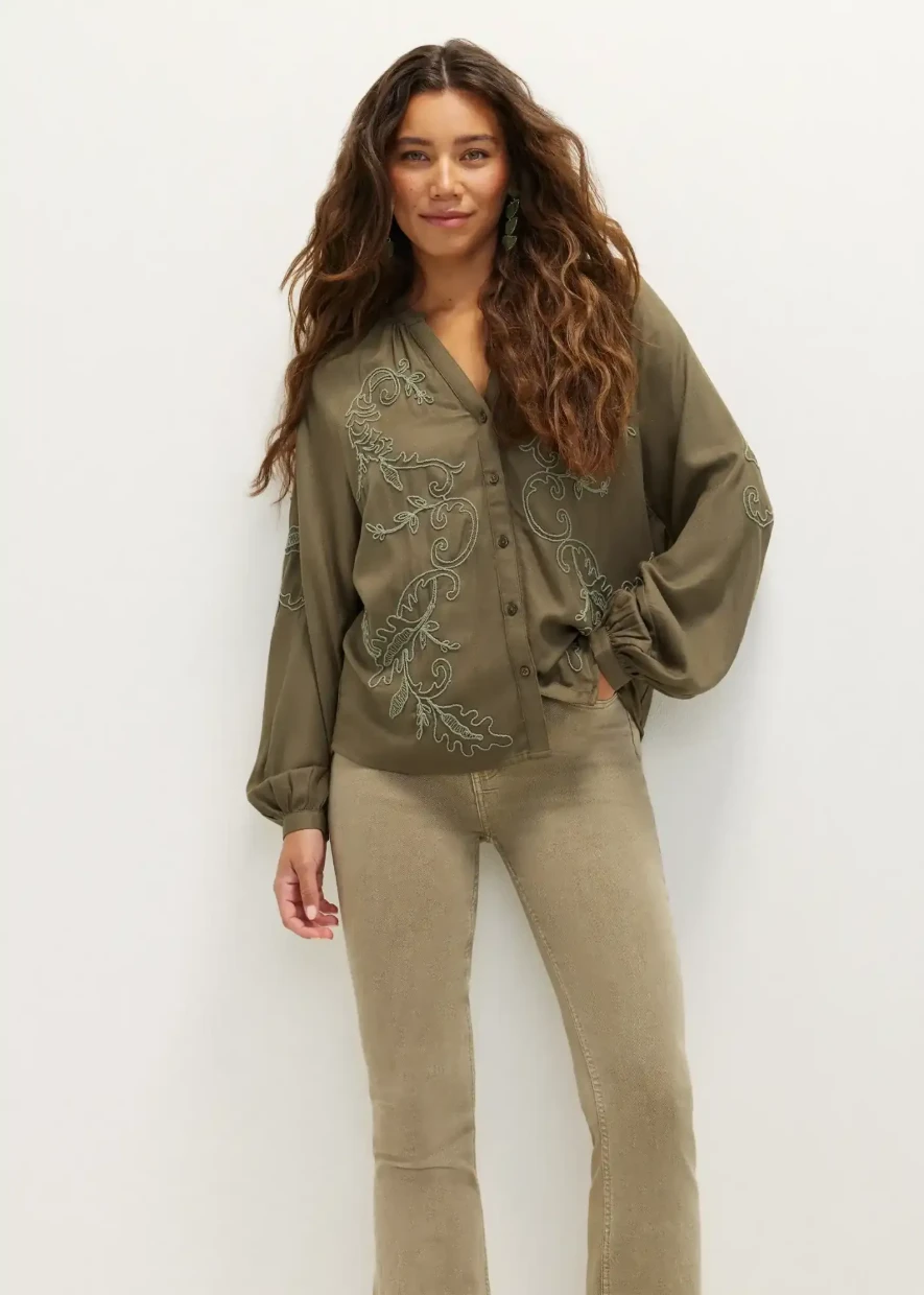 Picture of Blouse with embroidery