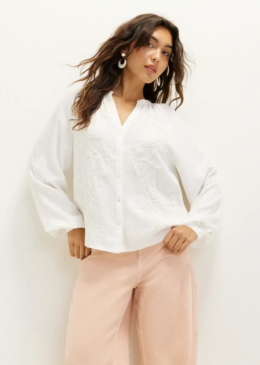 Picture of Blouse with embroidery