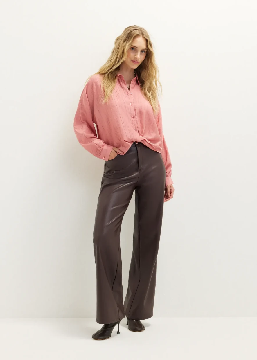 Picture of Blouse with twisted detail