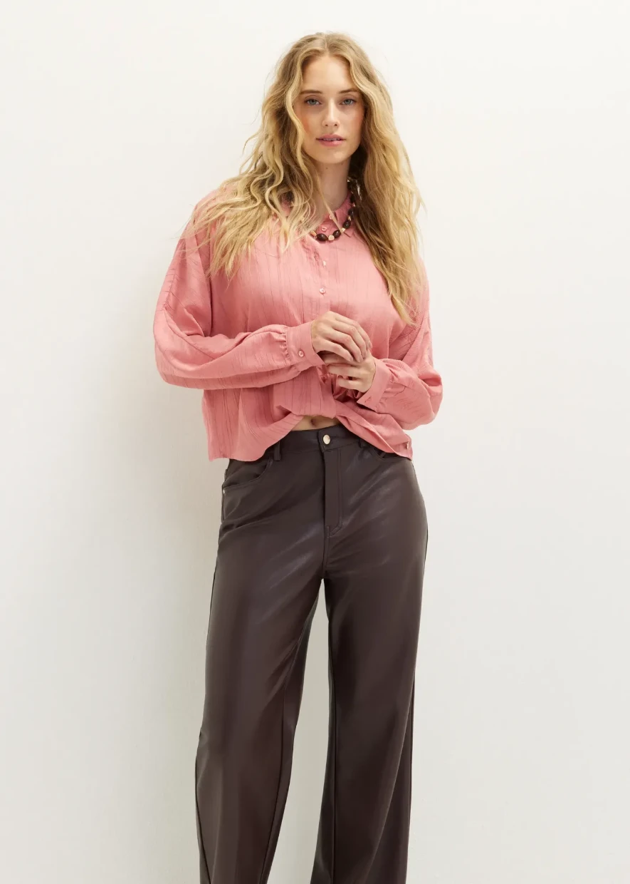 Picture of Blouse with twisted detail