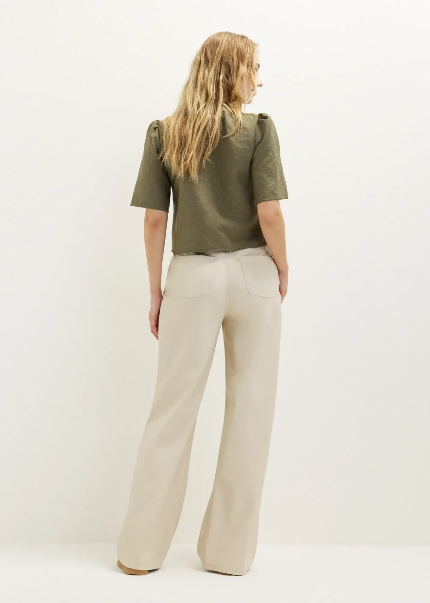 Picture of Blouse with jacquard details