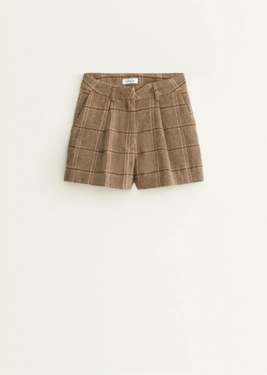 Picture of Checkered Pleated Shorts