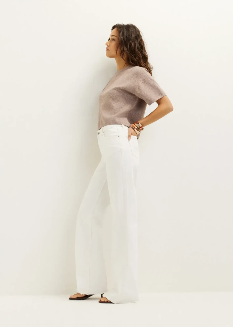 Picture of Relaxed Wide Leg Jeans