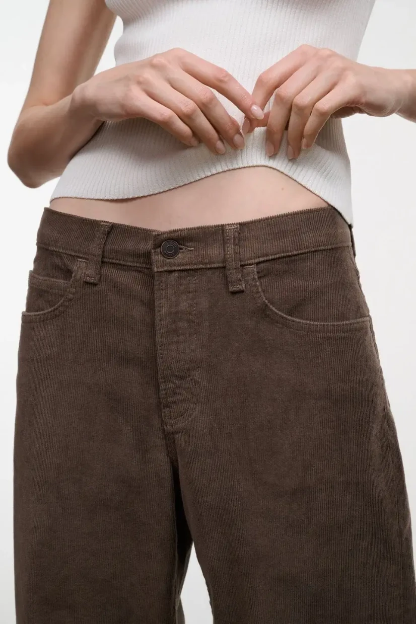 Picture of Veyra Relaxed Jeans