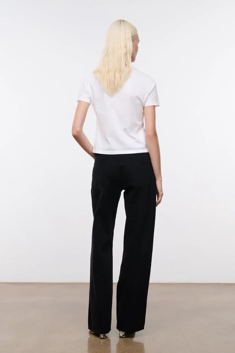 Picture of Veyra Relaxed Jeans