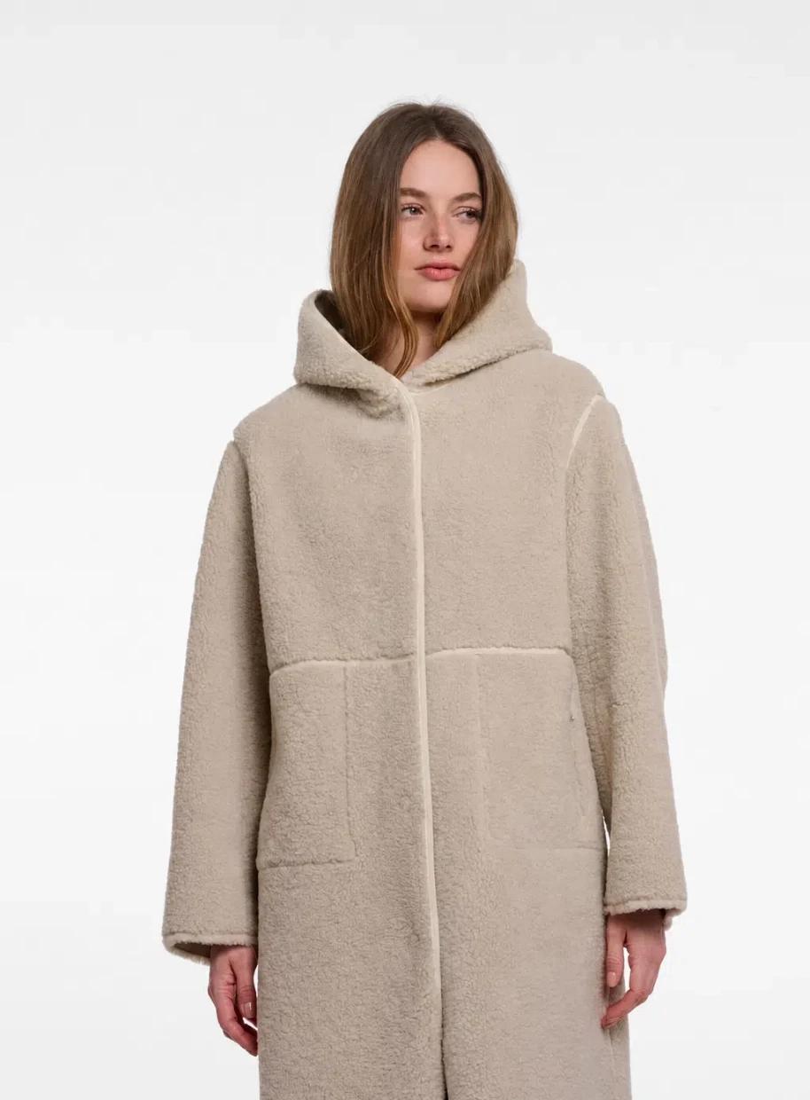 Picture of Ami Reversible Coat