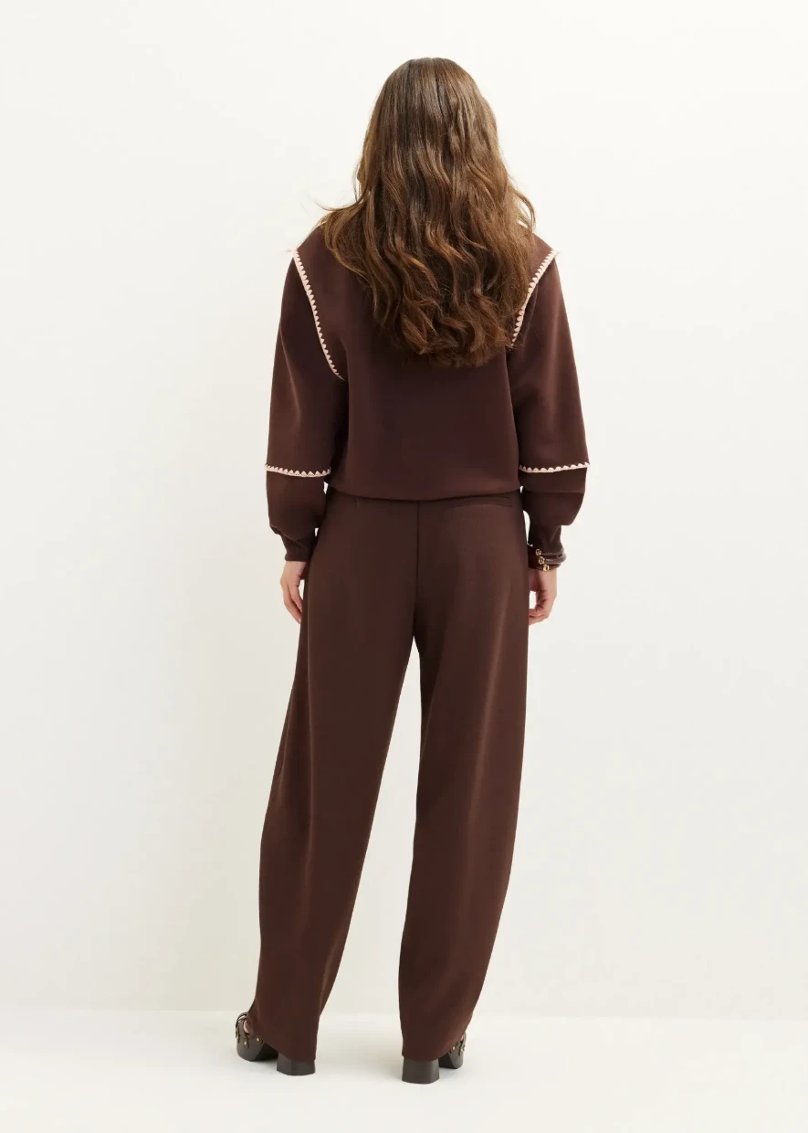 Picture of Sweater with scalloped details